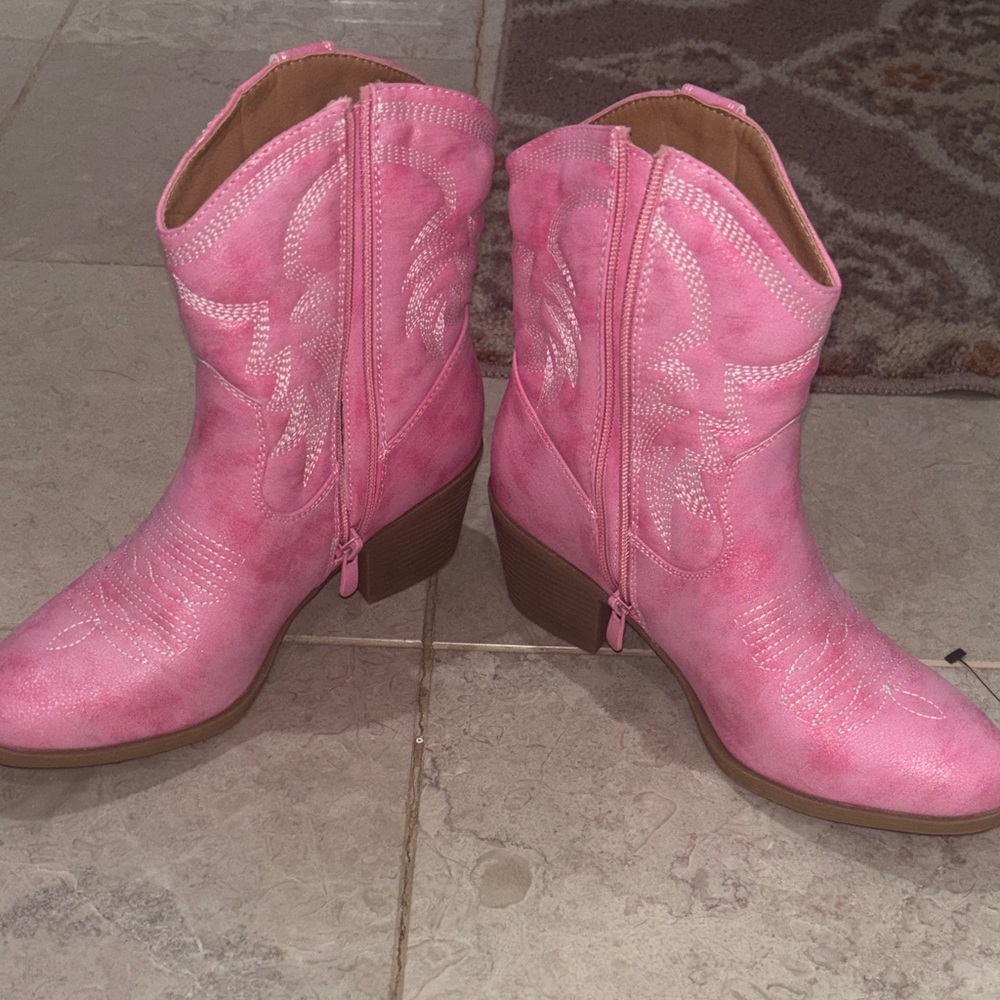 Global Win Pink Western Boots